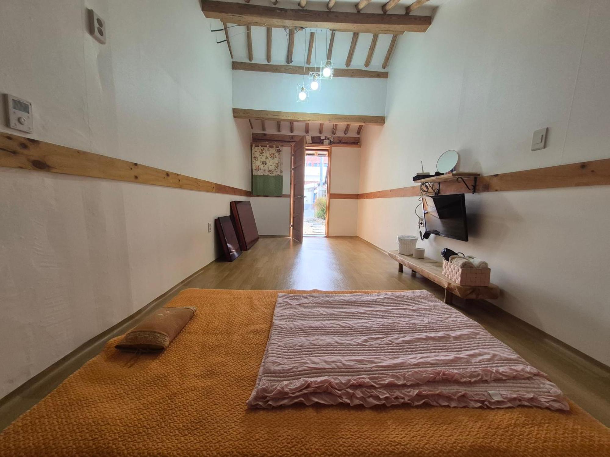 Jeonju Tosarang Guesthouse Room photo